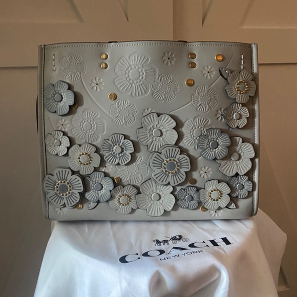 Coach Rogue 30 Tea Rose - Picture 2 of 10